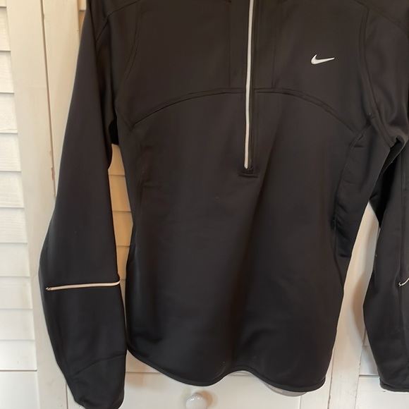 Nike running dri-fit hooded throw over - Picture 4 of 9